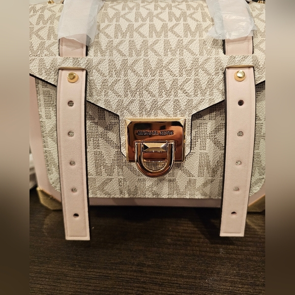 Michael kors Manhattan medium  leather logo satchel bag. - Picture 8 of 10